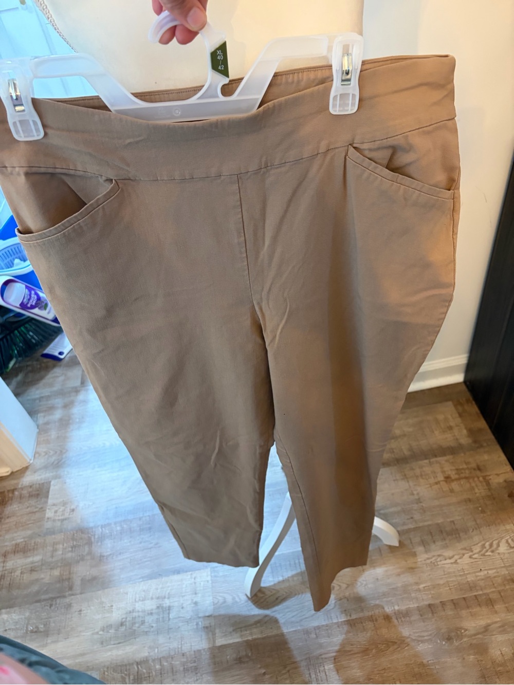 Chico's Cropped Ankle Pants in Camel Brown